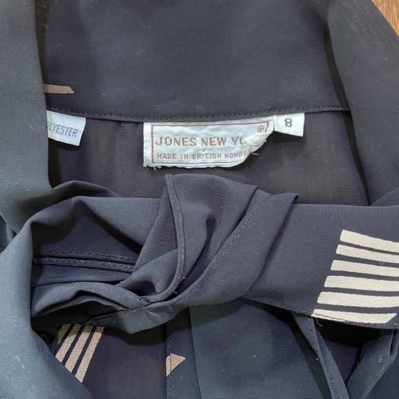 Vintage Jones New York Black Geometric Button Down Blouse - Picture 5 of 6